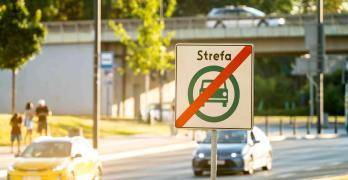 Znak oznaczający koniec strefy czystego transportu